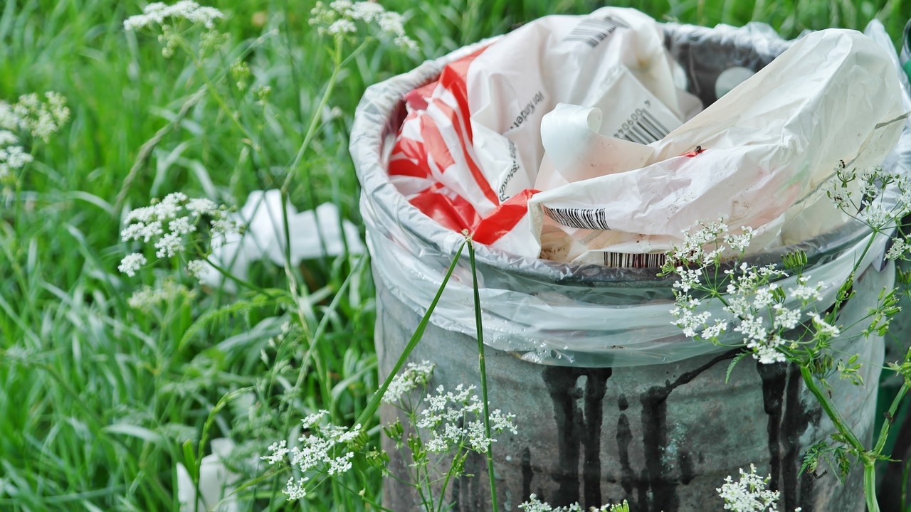 trash can